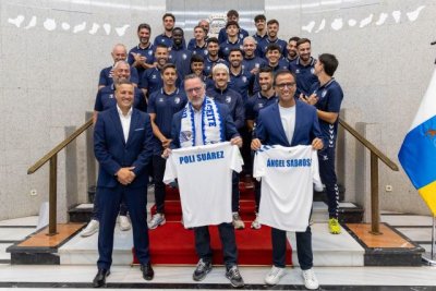 Poli Suárez reconoce la trayectoria de la UD Tamaraceite tras su ascenso a Segunda Federación