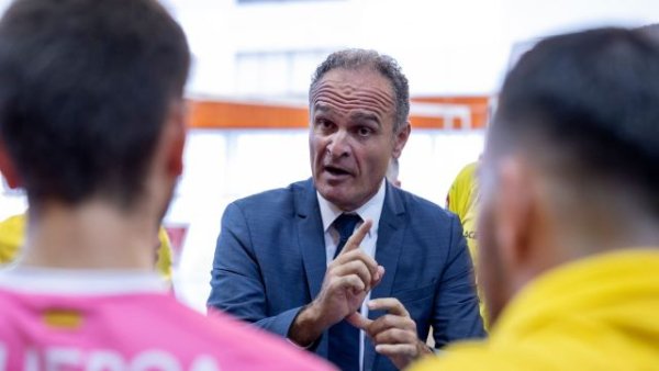 Voleibol: Sergio Camarero. &quot;Hemos hecho lo que teníamos que hacer, jugar y llevarnos el resultado&quot;