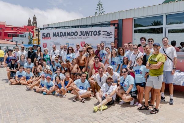 400 nadadores participaron en la 42º edición del torneo de La Virgen celebrado en las piscinas municipales de Guía