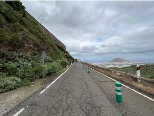 Obras Públicas destina 1,8 millones a reforzar la seguridad de la carretera GC-220 entre Hoya de Pineda y Juncalillo