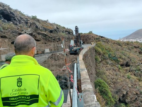 El Cabildo abre un carril provisional en las obras de la GC-220 para permitir el tránsito de los residentes de Hoya de Pineda