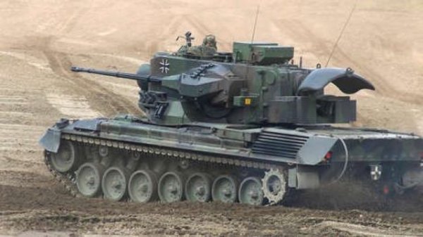 Guerra y paz. ¿Tanques o cardenales? (I)