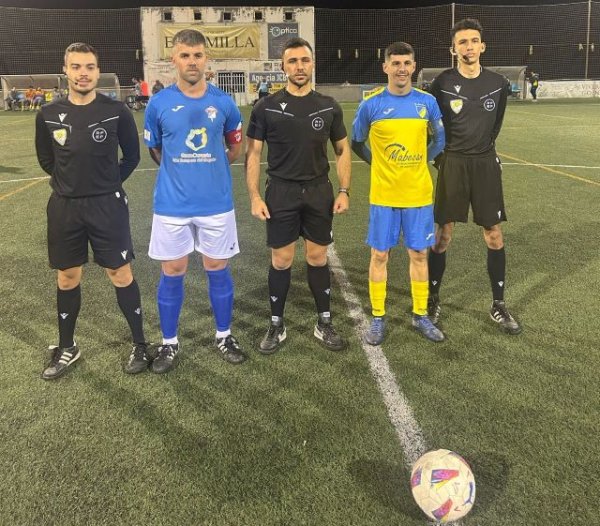 Fútbol 1ª Regional: (3-2) El Costa Ayala vence al San Isidro en el tiempo añadido de la segunda parte y de penalti