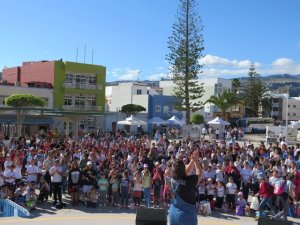 Cerca de medio millar de escolares participaron hoy en el VII Encuentro Escolar celebrado en Gu&iacute;a