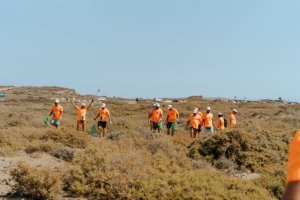 Tenerife: Tabaiba Sun vuelve a demostrar su compromiso con Canarias realizando una limpieza en la playa de La Tejita