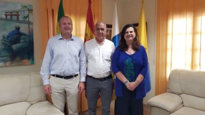 La senadora por Gran Canaria Rosa Viera realizó una visita institucional a Teror