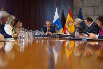 El Gobierno de Canarias destina 57,5 millones de euros a potenciar al transporte p&uacute;blico terrestre en las Islas