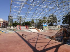 El avance de las obras de la MetroGuagua en el entorno de Santa Catalina obliga al cierre temporal del skate park de El Refugio