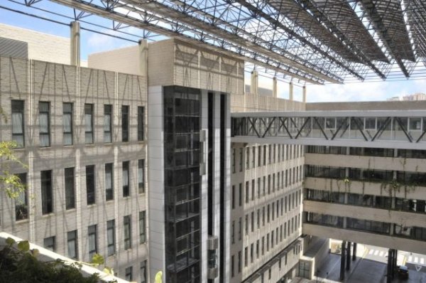 El Hospital Dr. Negrín pone en marcha una consulta de enfermería de ventilación mecánica no invasiva