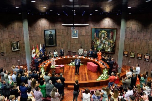 La Gomera: Casimiro Curbelo reelegido presidente en la que será su novena legislatura al frente de la Corporación