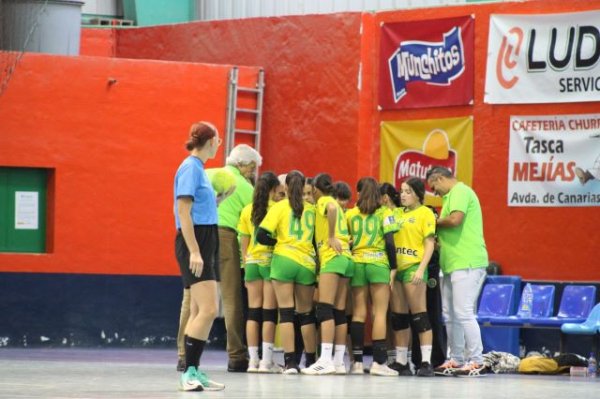 Balonmano femenino: Última jornada de la primera vuelta del cadete GaBaFe Gáldar