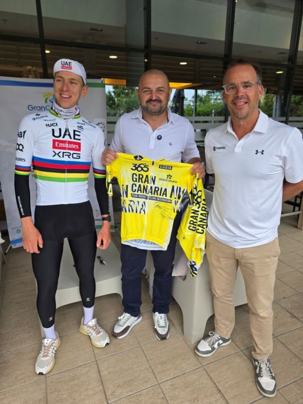 Tadej Pogačar, vigente campeón del Tour de Francia y leyenda del ciclismo, firma por Gran Canaria