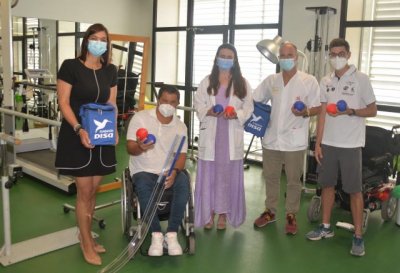 Fundaci&oacute;n DISA dona dos equipamientos de boccia a la Unidad de Lesionados Medulares del Hospital Insular