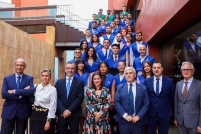 M&aacute;s de un centenar de estudiantes de Hoteles Escuela de Canarias se titulan en Gran Canaria y en Tenerife