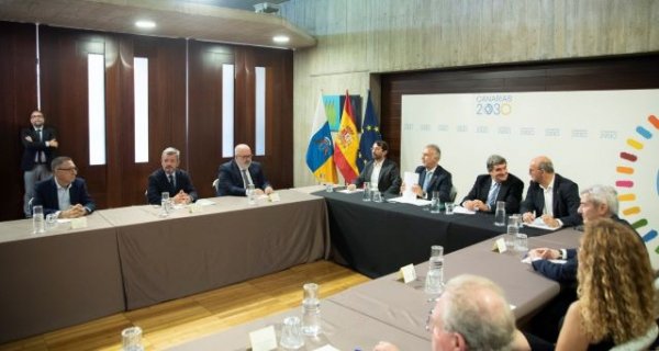 Torres destaca que el Presupuesto del Estado para 2023 incluya la mayor inversión de la historia para Canarias