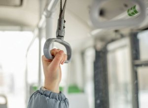 El Gobierno de Canarias refuerza la flota de guaguas sostenibles en La Palma con m&aacute;s de tres millones de euros