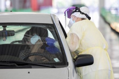 Sanidad registra 1.265 nuevos casos de COVID-19 en personas de m&aacute;s de 60 a&ntilde;os en los &uacute;ltimos tres d&iacute;as