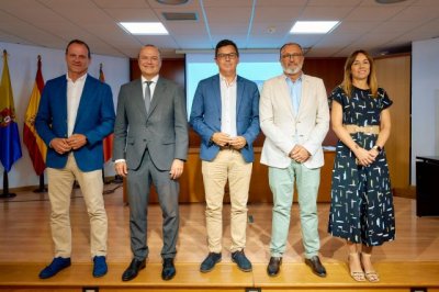 El Cabildo y el Gobierno canario formalizan la entrega de los enlaces y vías de servicio entre Arinaga y Vecindario