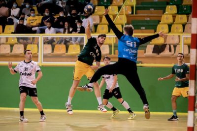 Balonmano: Importante victoria del Gáldar Gran Canaria ante Chapela (23-24)