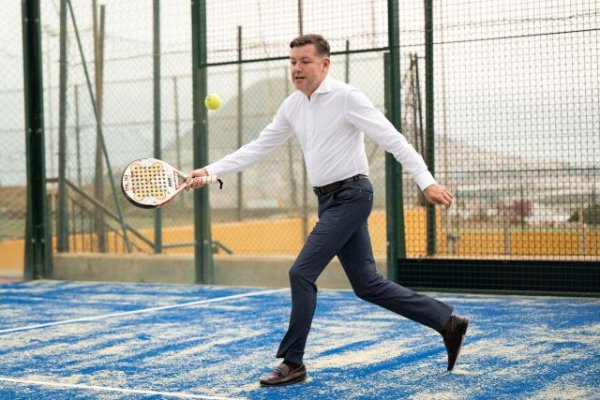 G&aacute;ldar estrena las dos pistas de p&aacute;del rehabilitadas de la Ciudad Deportiva Venancio Monz&oacute;n