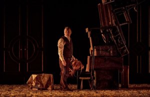 Suben a las tablas del Cuyás Javier Gutiérrez y bailarines coreanos participantes en Masdanza