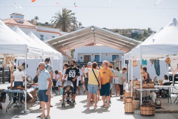 Chipude celebra una jornada con la artesanía de La Gomera como protagonista