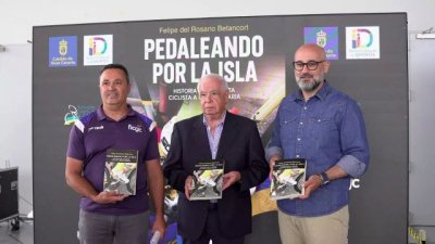 Aridany Romero presenta el libro de Felipe del Rosario ‘Pedaleando por la Isla / Historia de la Vuelta Ciclista a Gran Canaria’