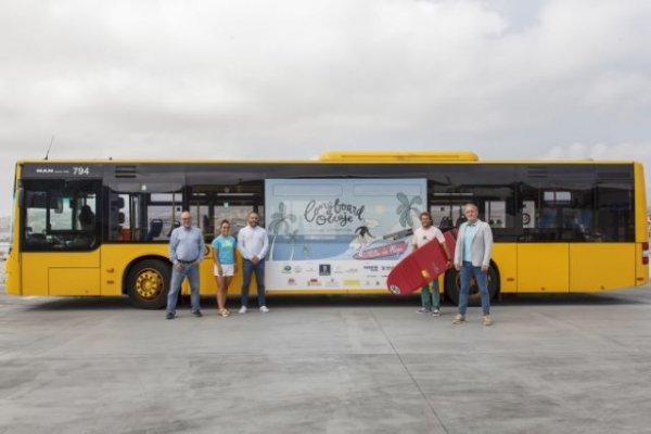 Presentación del diseño del cartel del primer Festival Internacional de Longboard Oleaje Gran Canaria