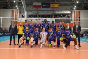 Voleibol: El CV Guaguas cae con honores en la cancha del subcampeón de Europa