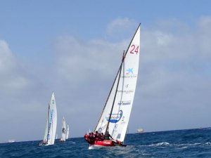 Vela Latina Canaria: Pueblo Guanche y Portuarios vencen sus pegas y mandan en el Campeonato Aguas de Teror