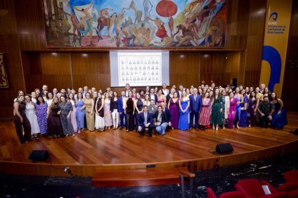 Sanidad homenajea a 38 nuevos especialistas en Medicina y Enfermer&iacute;a Familiar y Comunitaria en Gran Canaria