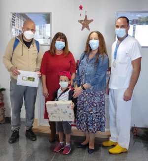 El Insular-Materno Infantil felicita la Navidad con tarjetas elaboradas por pacientes pediátricos