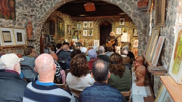 Los mayores de Guía visitan Ingenio para conocer algunos de los lugares más emblemáticos de la Villa