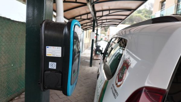 Valleseco instala nuevos puntos de recarga el&eacute;ctrica de uso exclusivo para el sector del taxi