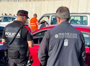 La Polic&iacute;a Auton&oacute;mica colabora para frenar la expansi&oacute;n de la culebra real de California en Gran Canaria