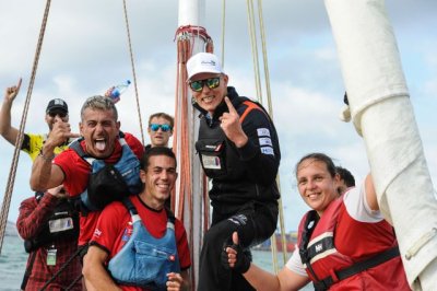Las estrellas del WRC disfrutan de la Vela Latina Canaria
