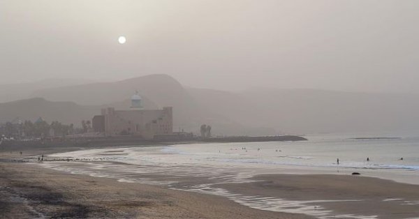 Sanidad recomienda a las personas más sensibles tomar precauciones ante la presencia de calima