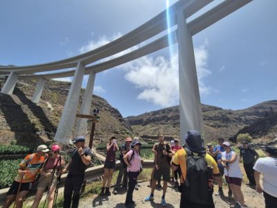 Gu&iacute;a: El programa de senderismo &lsquo;Descubre Gu&iacute;a&rsquo; une la costa y el patrimonio arqueol&oacute;gico del municipio en su cuarta ruta