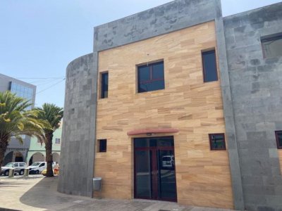 Sanidad instala un punto de vacunaci&oacute;n contra la covid-19 en el Teatro V&iacute;ctor Jara