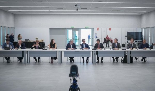 Canarias y Euskadi abordan líneas de colaboración en materia de Economía y Azul e Investigación Marina