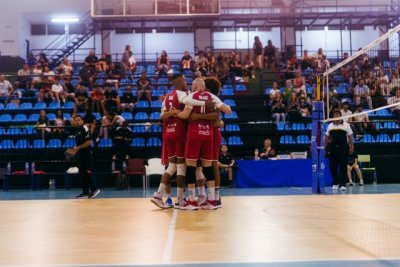 Voleibol Superliga 2: El Arona Spring In Motion se lleva el derbi tinerfe&ntilde;o ante Cisneros y contin&uacute;a imparable