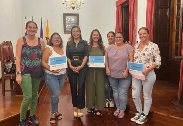Agaete refuerza la conciliación laboral y familiar en acuerdo con las AMPAS del municipio