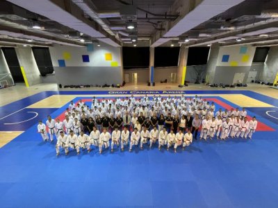 M&aacute;s de 150 ni&ntilde;os y ni&ntilde;as participan este fin de semana en un clinic de Karate con Selecci&oacute;n Espa&ntilde;ola en el Gran Canaria Arena