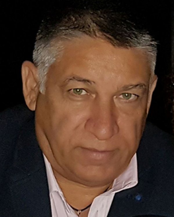 Artículo de Opinión: &#039;Cinco tiros o cinco puñaladas&#039;, por Luis Seco de Lucena