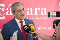 Rodr&iacute;guez destaca que Canarias resiste por las capacidades de su econom&iacute;a a pesar de los riesgos globales