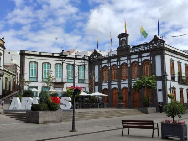 El Ayuntamiento de Arucas celebró el viernes 25 de octubre de 2024 una sesión plenaria ordinaria