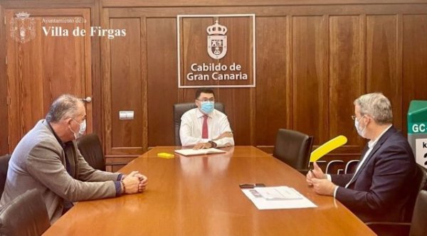Firgas: Reunión con el Consejero de Obras Públicas del Cabildo de Gran Canaria