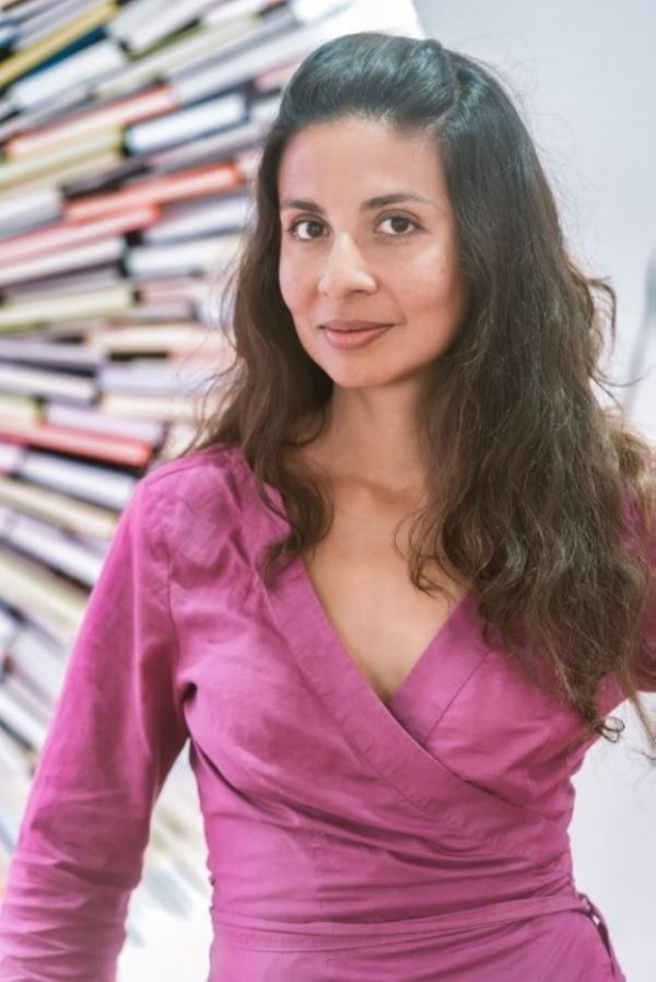 Gloria Godínez presenta en ‘Cabello de isla’ una propuesta de ecofeminismo en entornos naturales de Moya, Firgas y Agaete