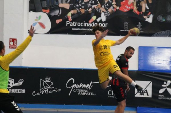 El Balonmano Gáldar cae en su primer compromiso de pretemporada