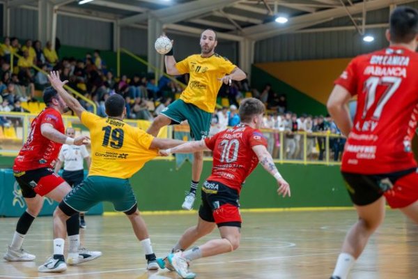 El Balonmano Desatascos Jumbo Gáldar confirma la continuidad de Emi Villaverde